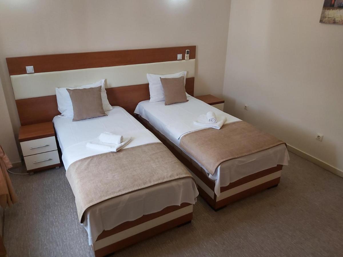 Hotel Zan Ulcinj Eksteriør billede